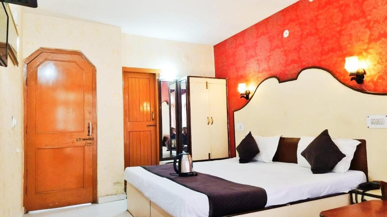 Hotel Gilbert Mountain View มะนาลี ภายนอก รูปภาพ