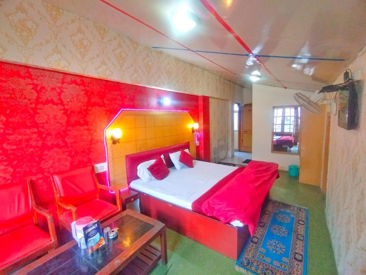 Hotel Gilbert Mountain View มะนาลี ภายนอก รูปภาพ