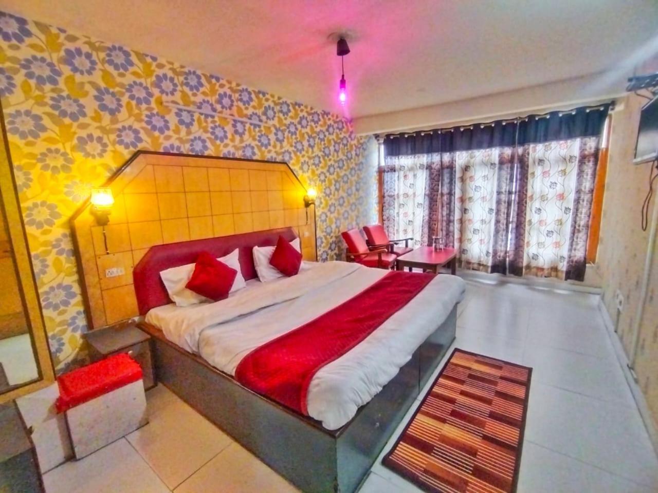 Hotel Gilbert Mountain View มะนาลี ภายนอก รูปภาพ