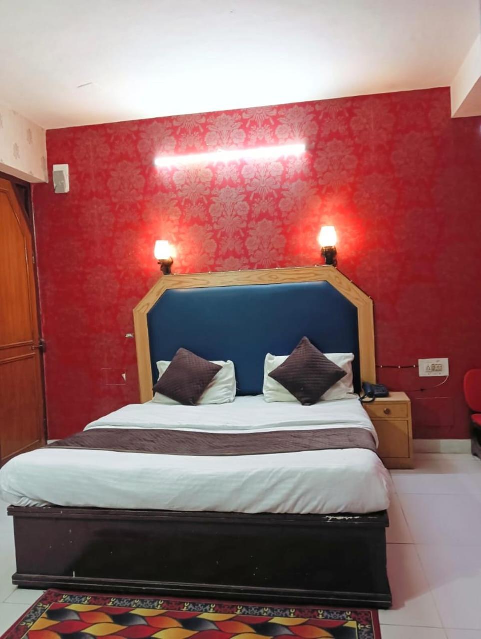 Hotel Gilbert Mountain View มะนาลี ภายนอก รูปภาพ
