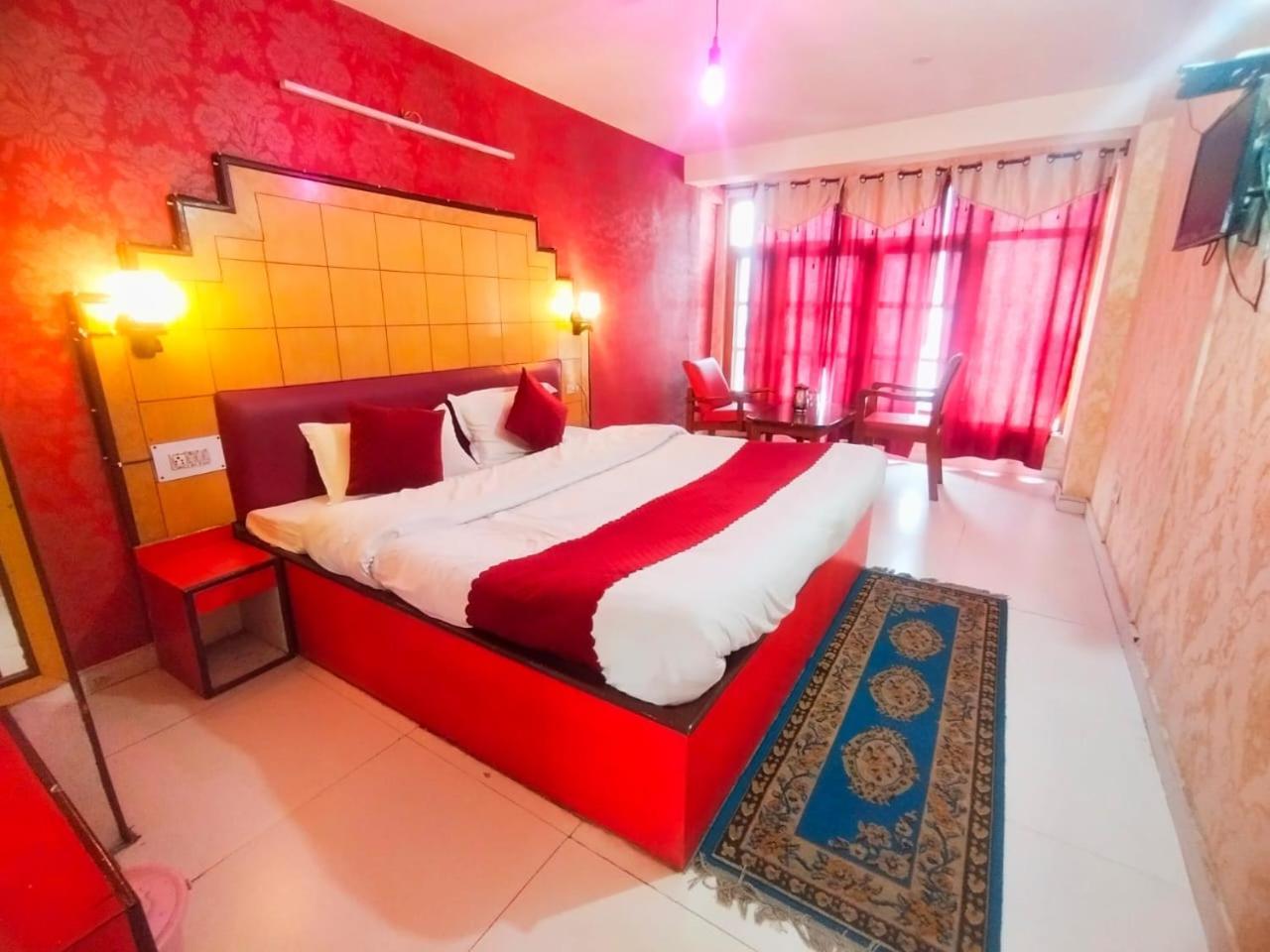 Hotel Gilbert Mountain View มะนาลี ภายนอก รูปภาพ